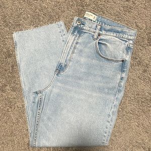 Abercrombie & Fitch The Ankle Straight Ultra High Rise Jeans
